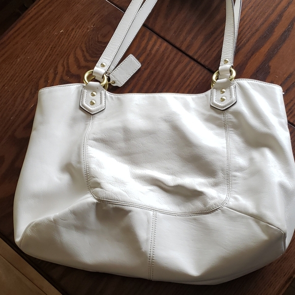 Coach purse, white leather, champagne lining - Picture 3 of 10